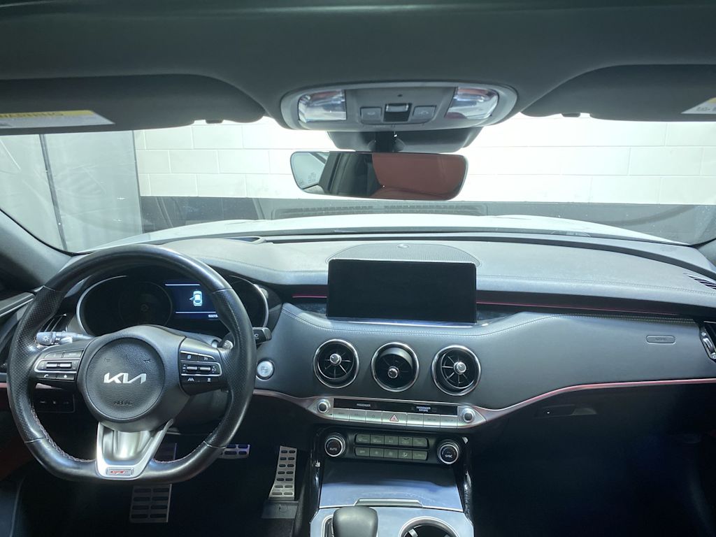 Thumbnail: 2022 Kia Stinger - 2