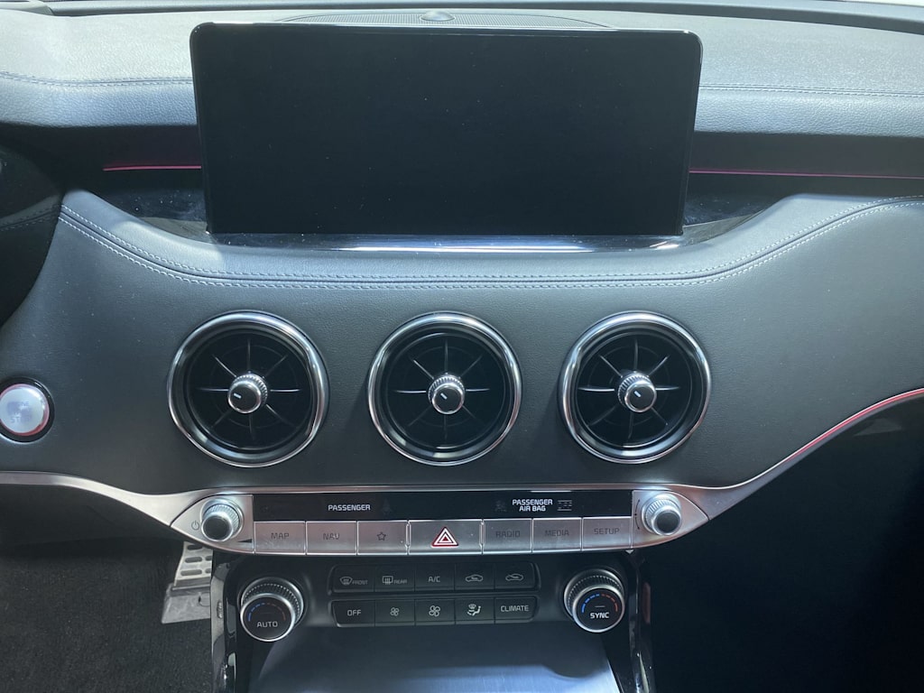 Thumbnail: 2022 Kia Stinger - 20