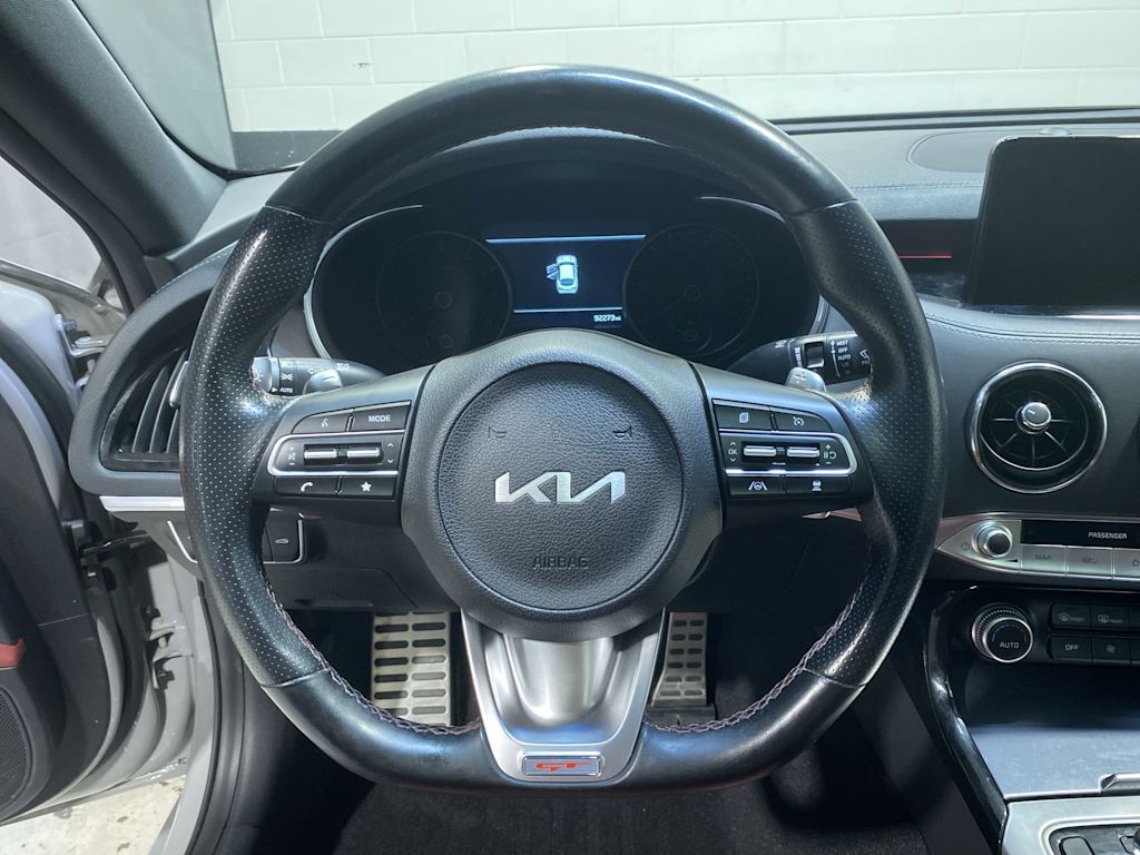 Thumbnail: 2022 Kia Stinger - 9