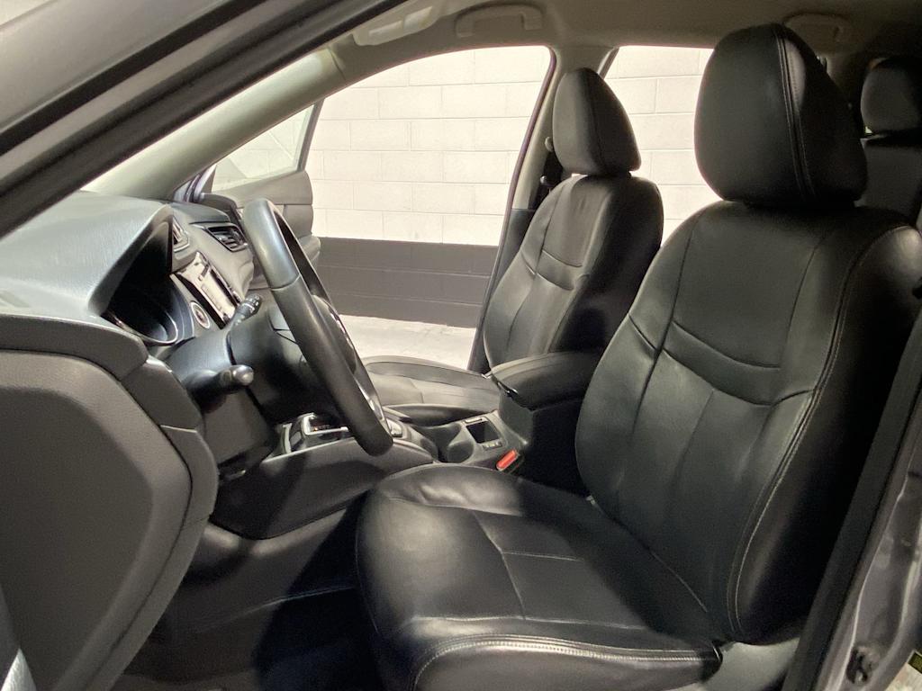 Thumbnail: 2019 Nissan Rogue - 12