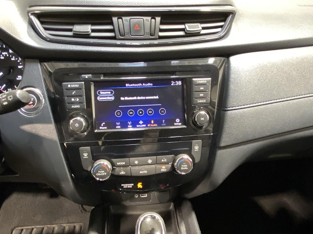 Thumbnail: 2019 Nissan Rogue - 14