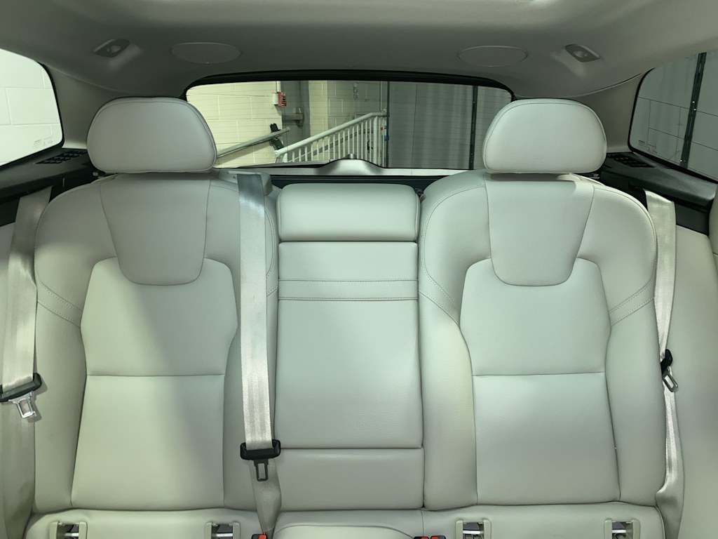 Thumbnail: 2019 Volvo XC60 - 21