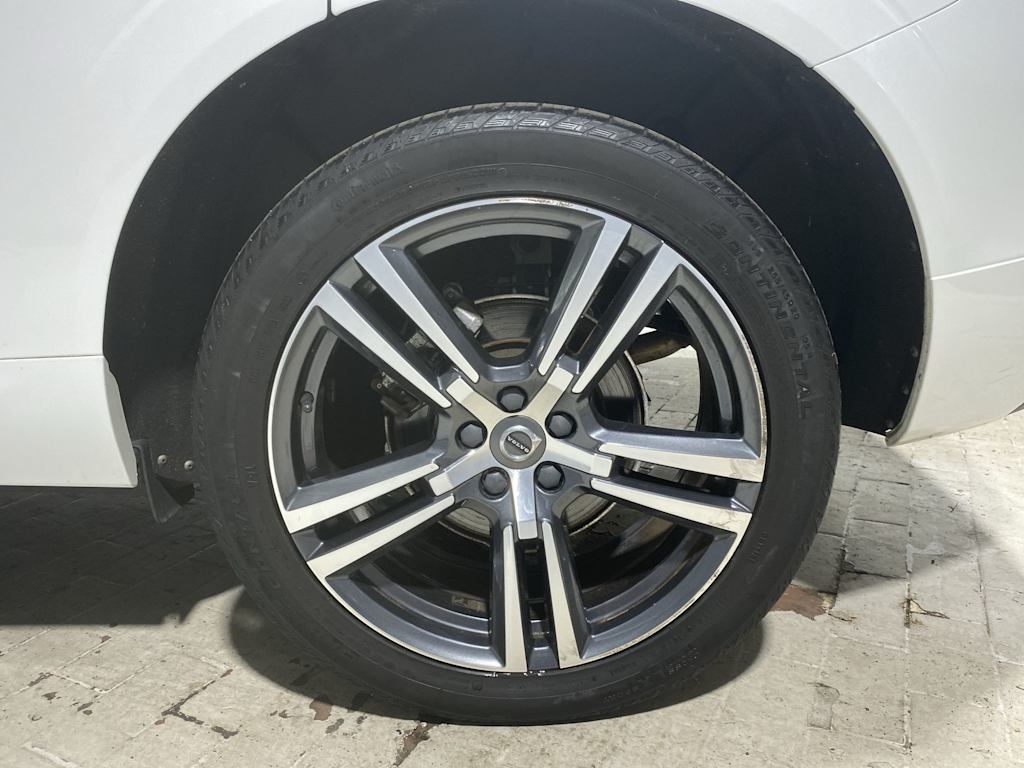 Thumbnail: 2019 Volvo XC60 - 7