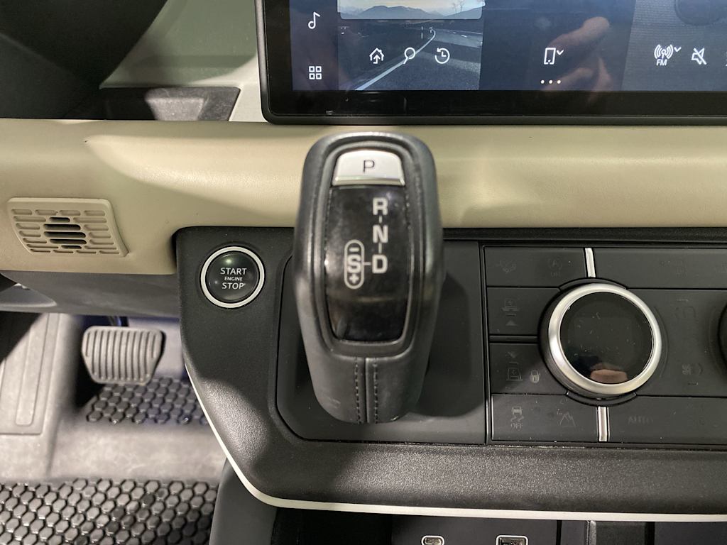 2020 Land Rover Defender 110 13