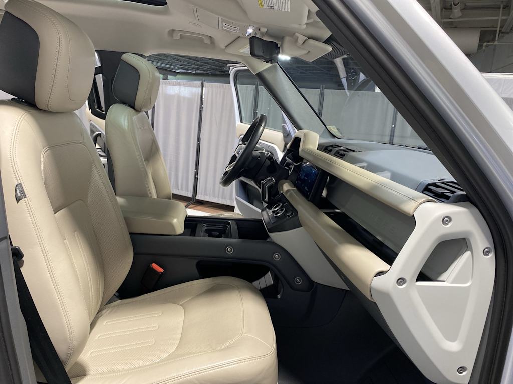 2020 Land Rover Defender 110 21