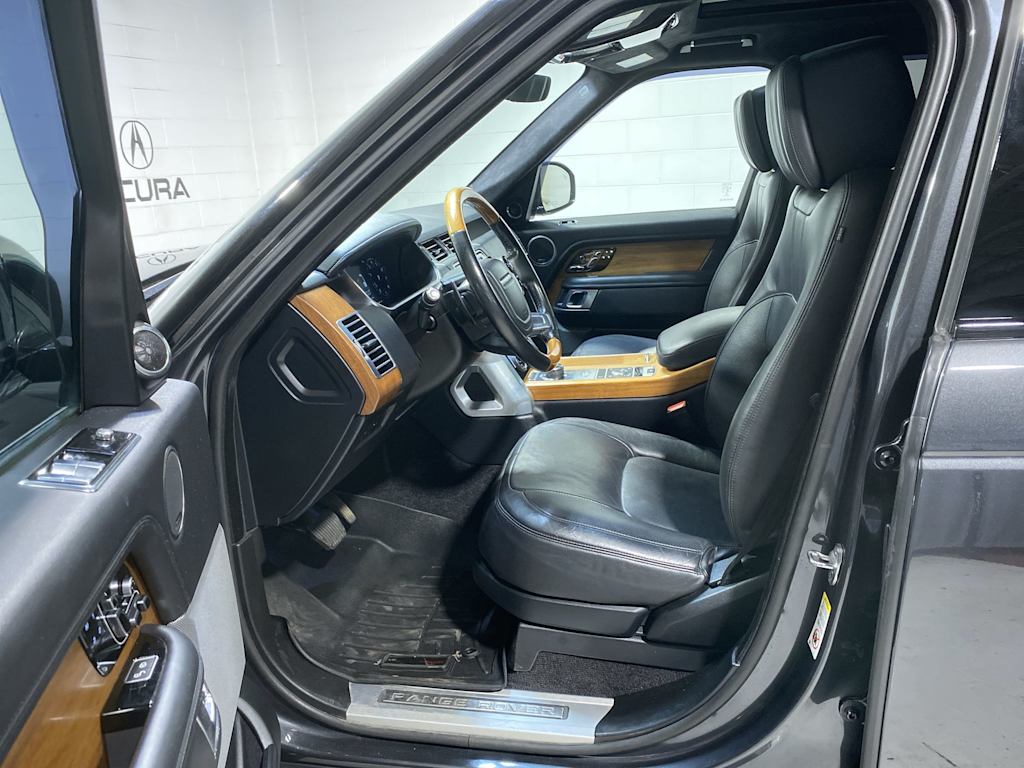 Thumbnail: 2018 Land Rover Range Rover - 10