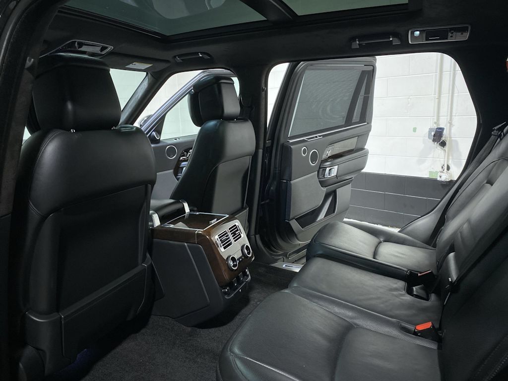 Thumbnail: 2019 Land Rover Range Rover - 13