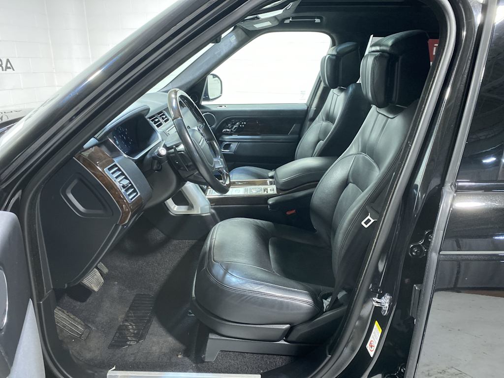 Thumbnail: 2019 Land Rover Range Rover - 11