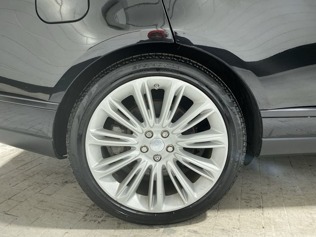 Thumbnail: 2019 Land Rover Range Rover - 8