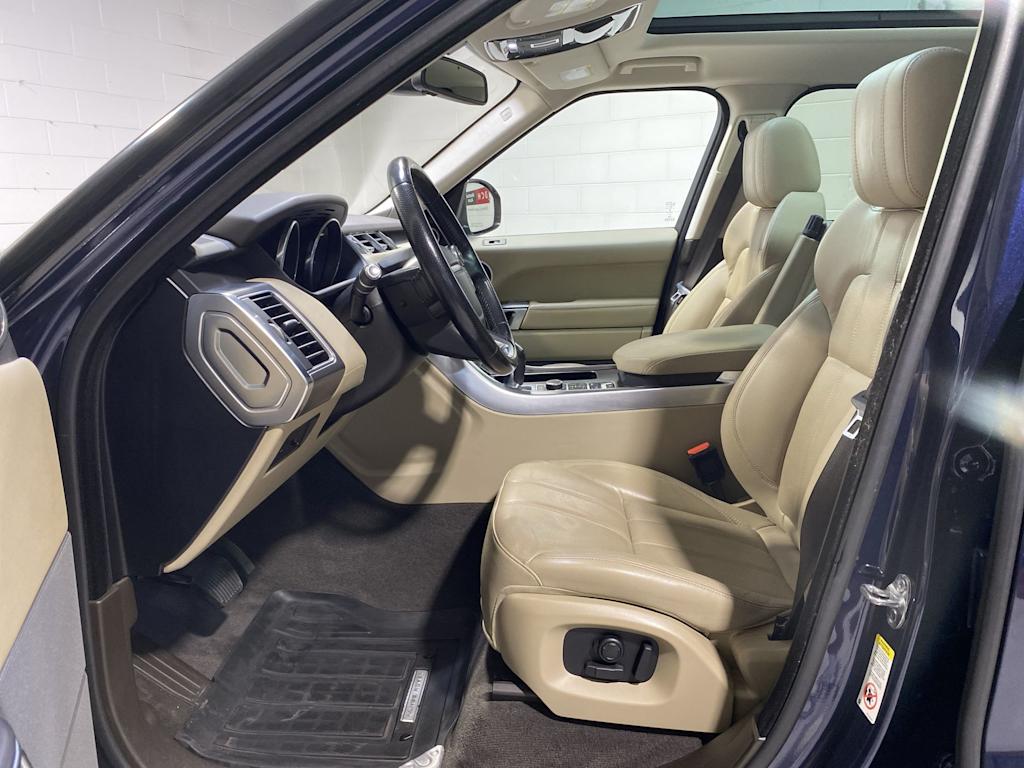 Thumbnail: 2016 Land Rover Range Rover Sport - 11