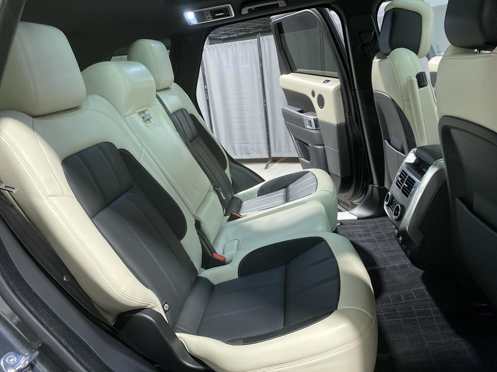 Thumbnail: 2020 Land Rover Range Rover Sport - 18