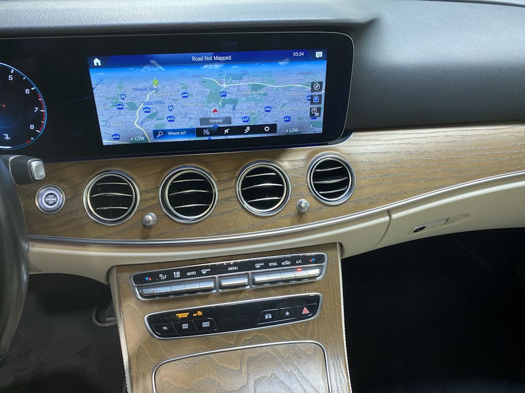 Thumbnail: 2021 Mercedes-Benz E-Class - 12