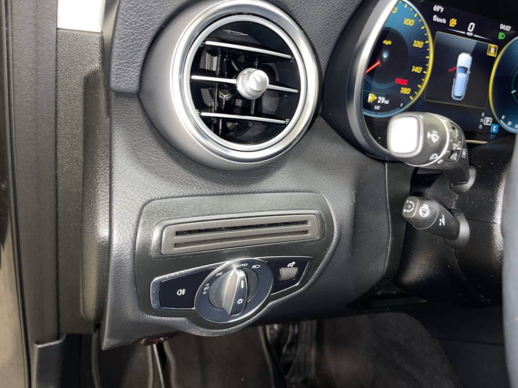 Thumbnail: 2021 Mercedes-Benz GLC - 23