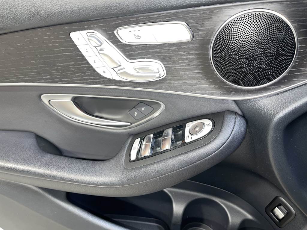 Thumbnail: 2021 Mercedes-Benz GLC - 22