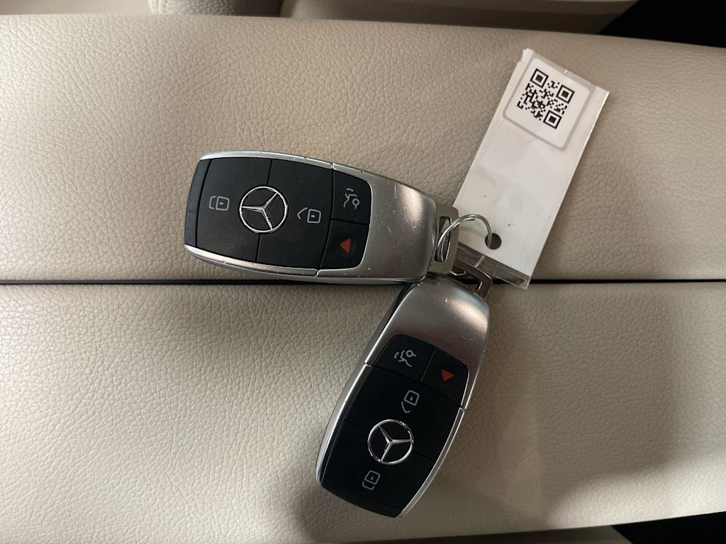 Thumbnail: 2022 Mercedes-Benz GLC - 18