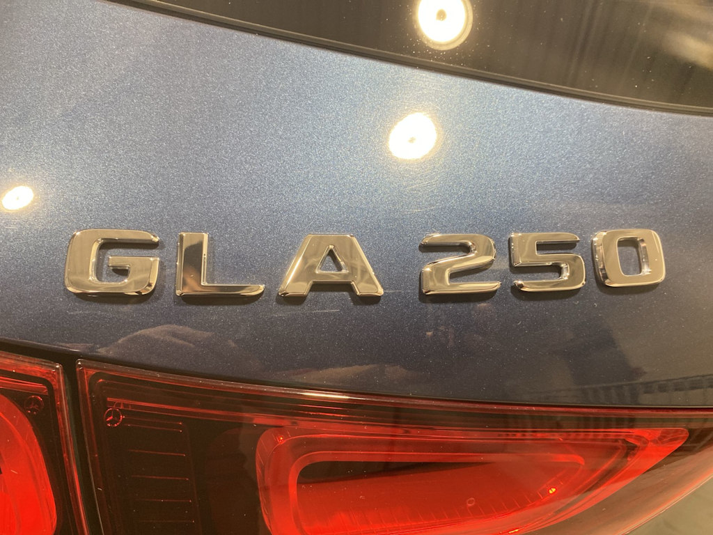 Thumbnail: 2021 Mercedes-Benz GLA - 7
