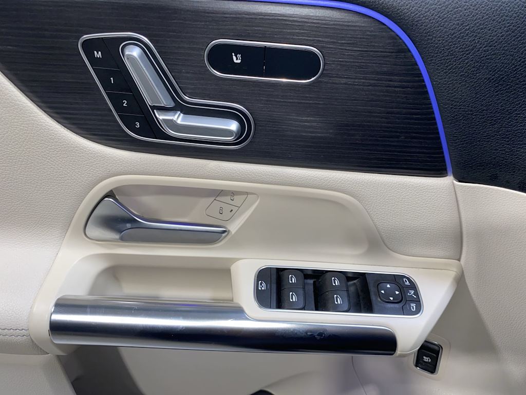 Thumbnail: 2021 Mercedes-Benz GLA - 21