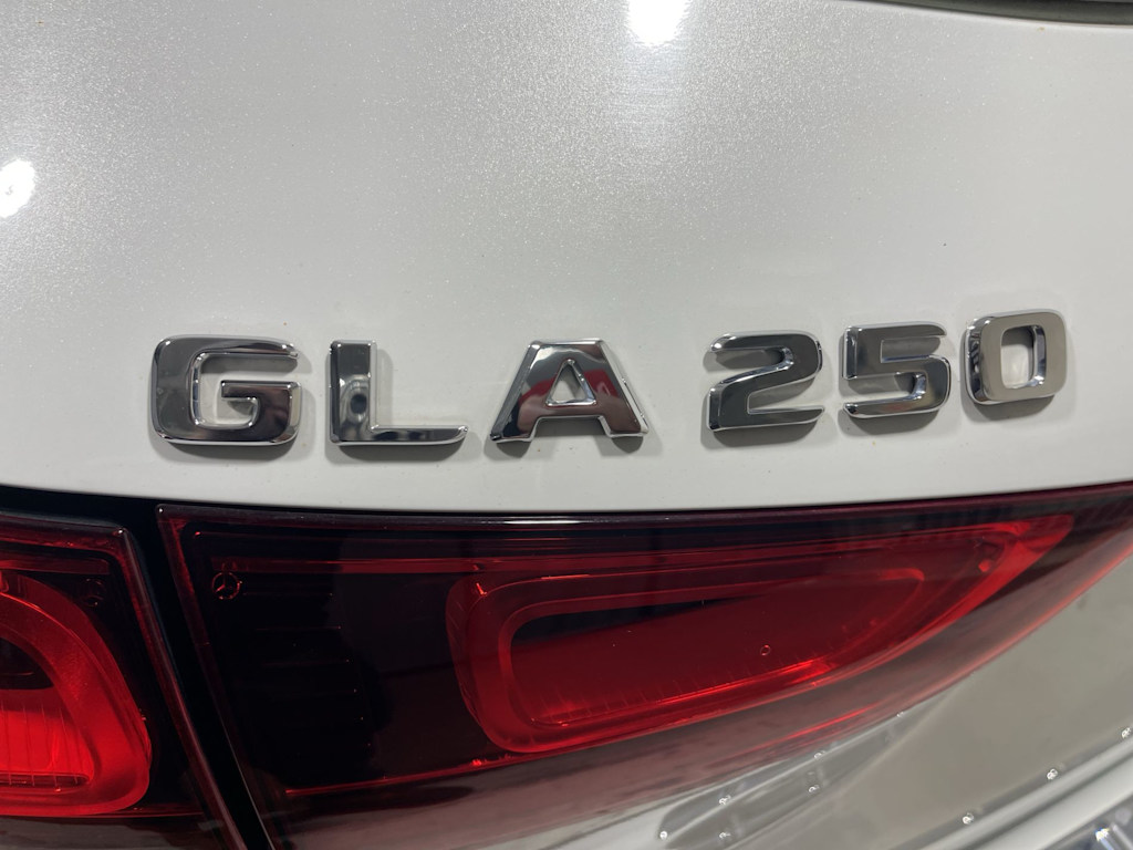 Thumbnail: 2021 Mercedes-Benz GLA - 7
