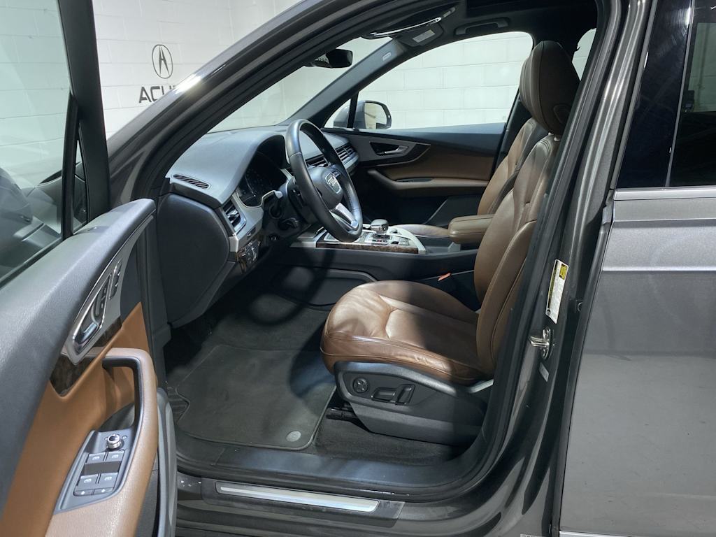 Thumbnail: 2019 Audi Q7 - 10