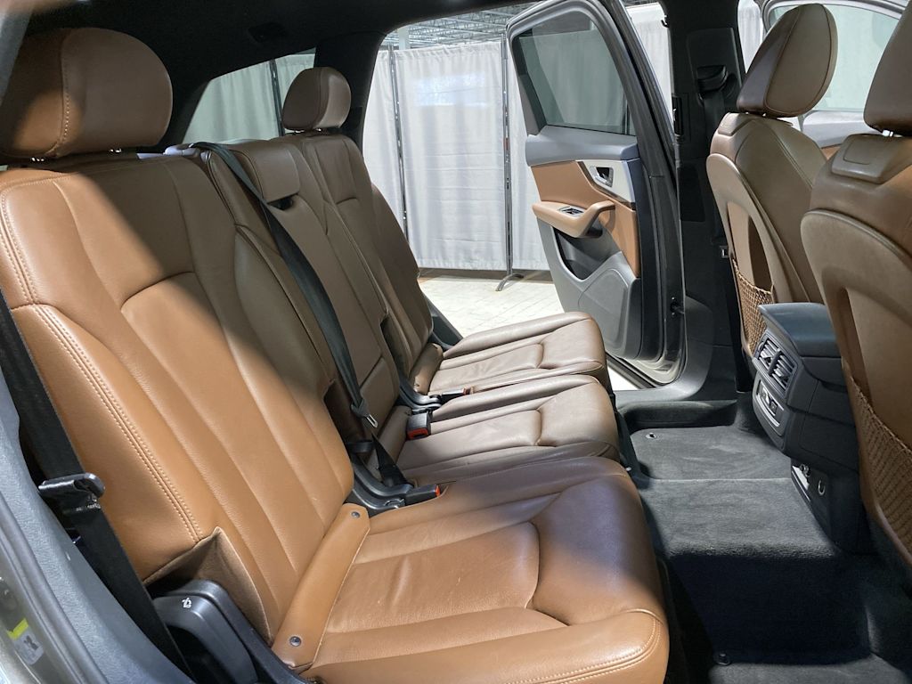 Thumbnail: 2019 Audi Q7 - 20