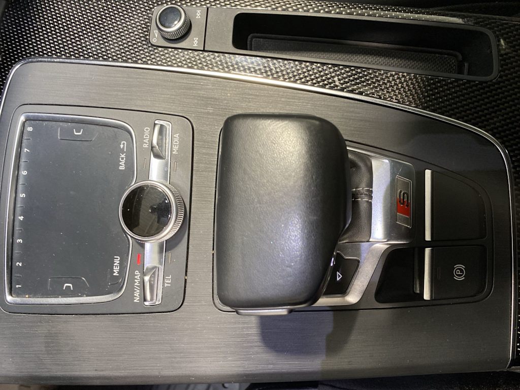Thumbnail: 2019 Audi SQ5 - 21