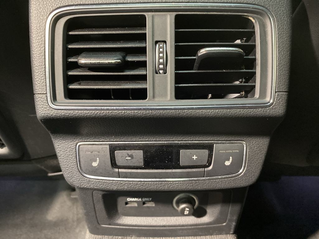 Thumbnail: 2019 Audi SQ5 - 25