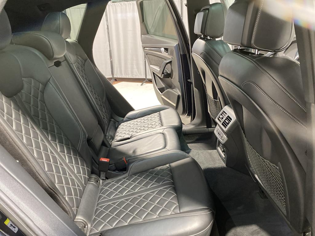 Thumbnail: 2019 Audi SQ5 - 19