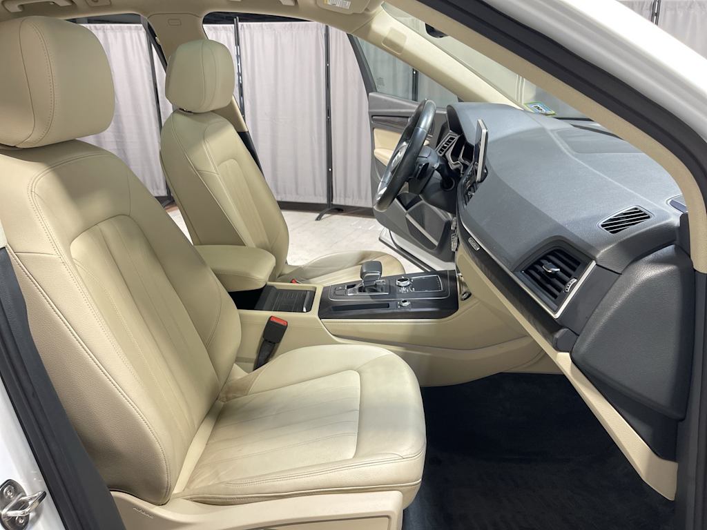 Thumbnail: 2020 Audi Q5 - 20