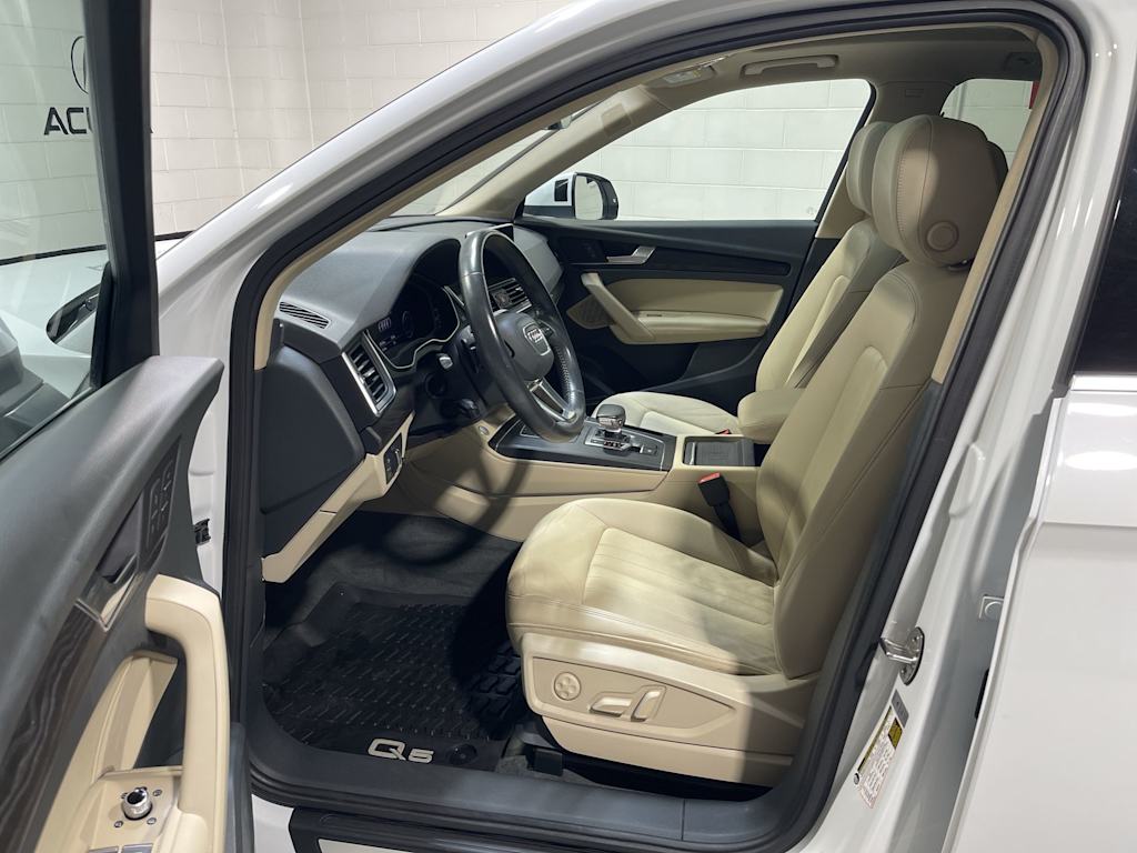 Thumbnail: 2020 Audi Q5 - 11