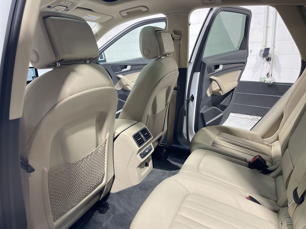 Thumbnail: 2020 Audi Q5 - 13