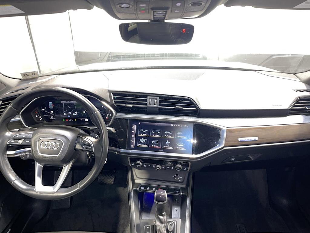Thumbnail: 2022 Audi Q3 - 2