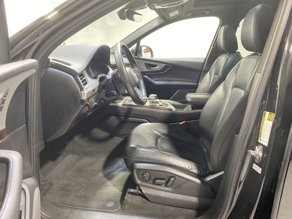 Thumbnail: 2017 Audi Q7 - 11