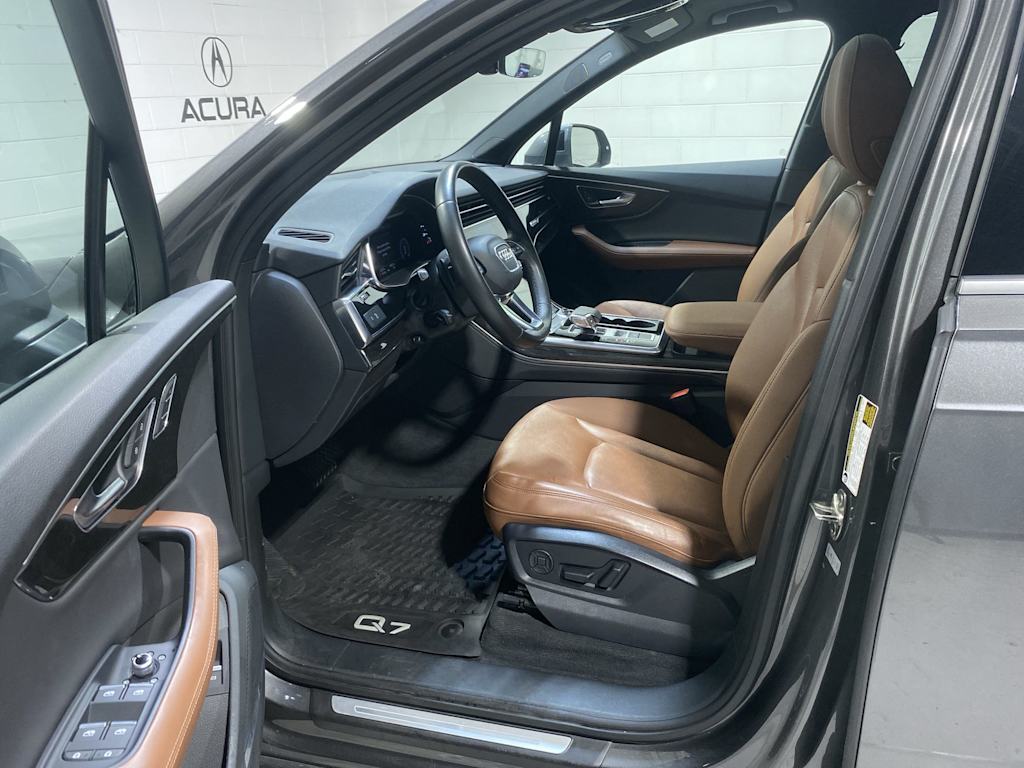 Thumbnail: 2021 Audi Q7 - 11