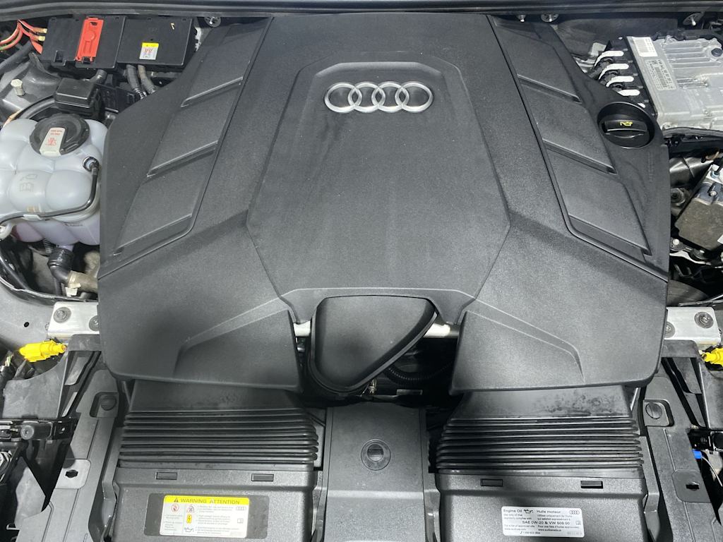Thumbnail: 2021 Audi Q7 - 9
