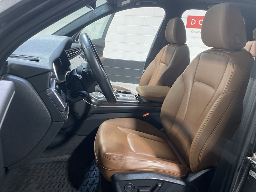 Thumbnail: 2021 Audi Q7 - 12