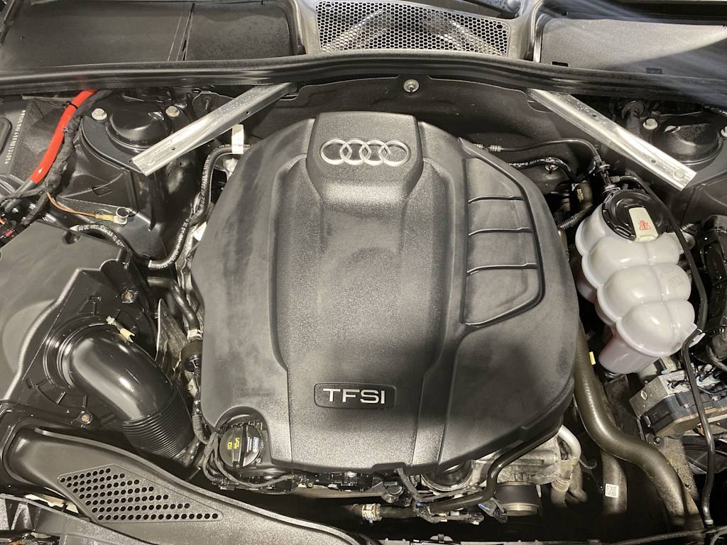 Thumbnail: 2019 Audi A4 - 9