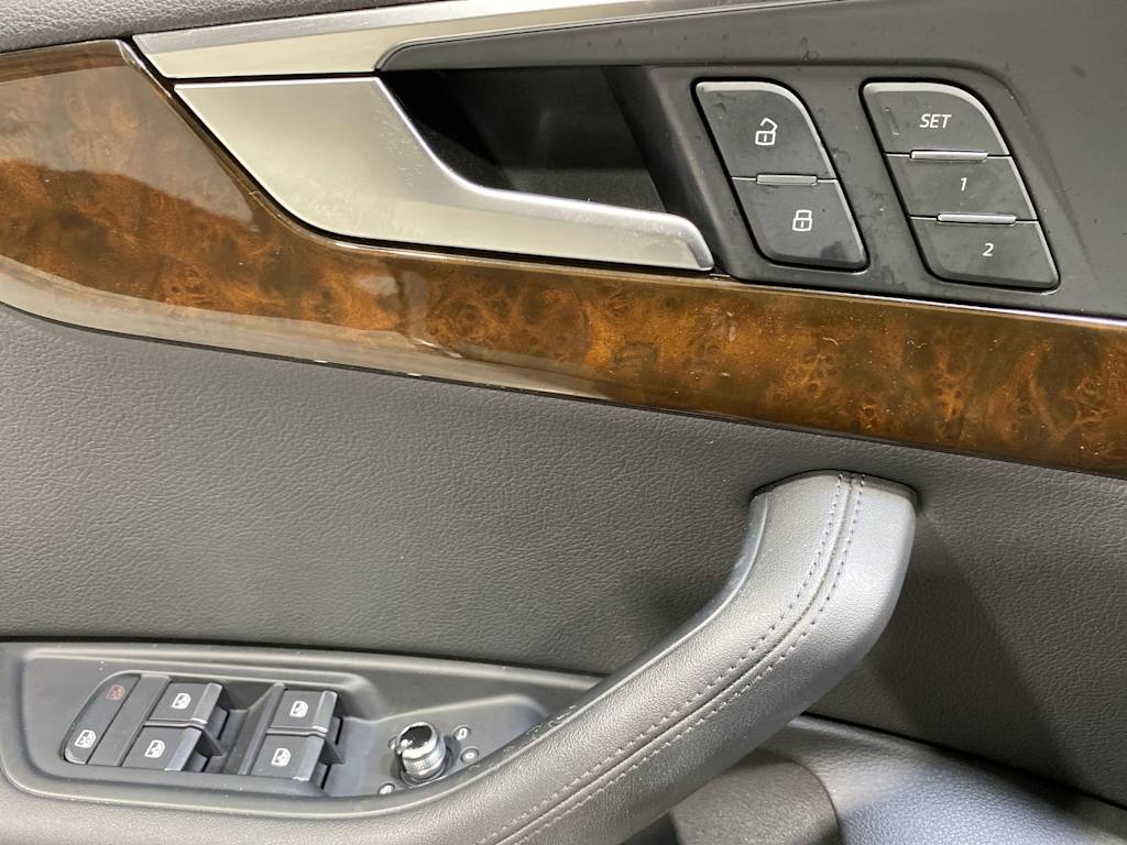 Thumbnail: 2019 Audi A4 - 23