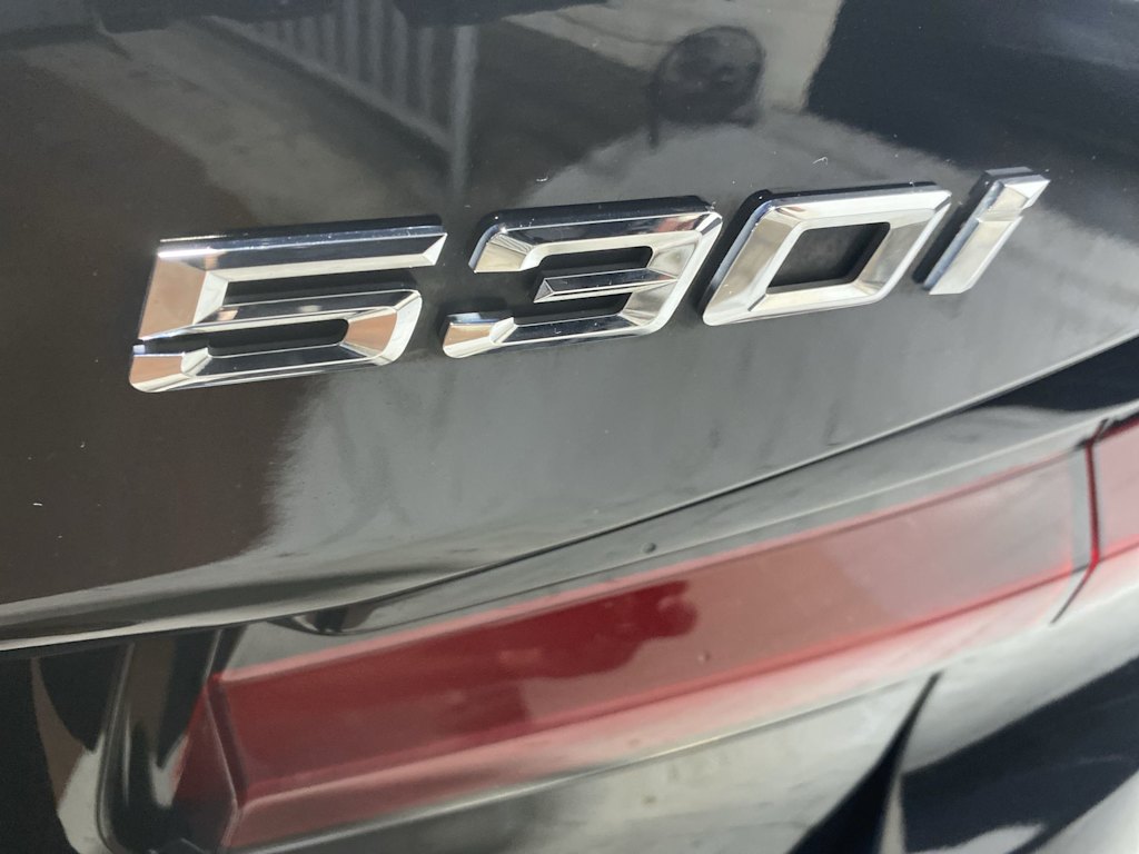 Thumbnail: 2021 BMW 5 Series - 7