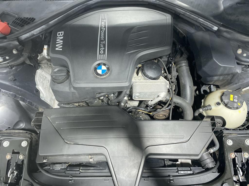 Thumbnail: 2015 BMW 3 Series - 9