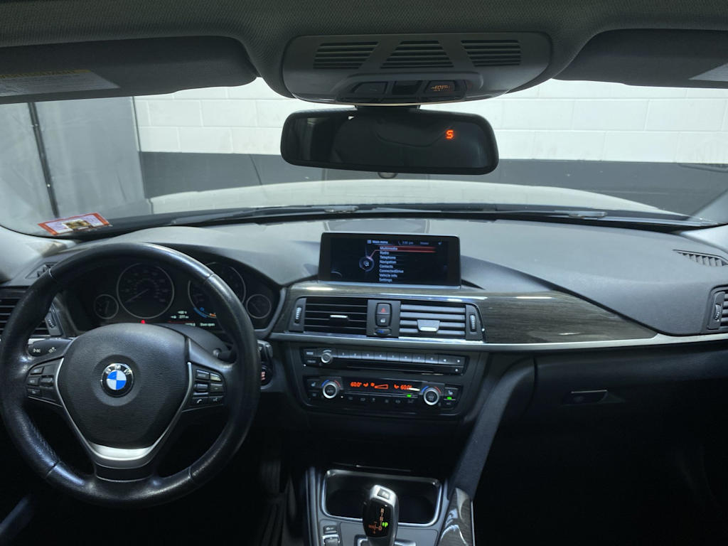 Thumbnail: 2015 BMW 3 Series - 2