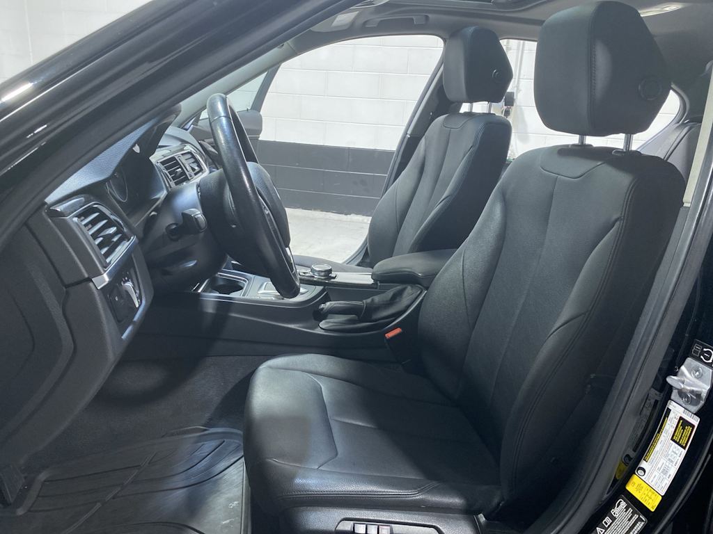 Thumbnail: 2015 BMW 3 Series - 12