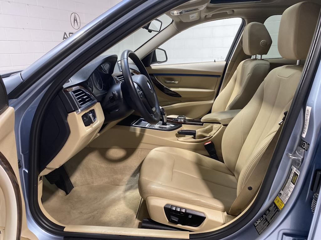 Thumbnail: 2014 BMW 3 Series - 10