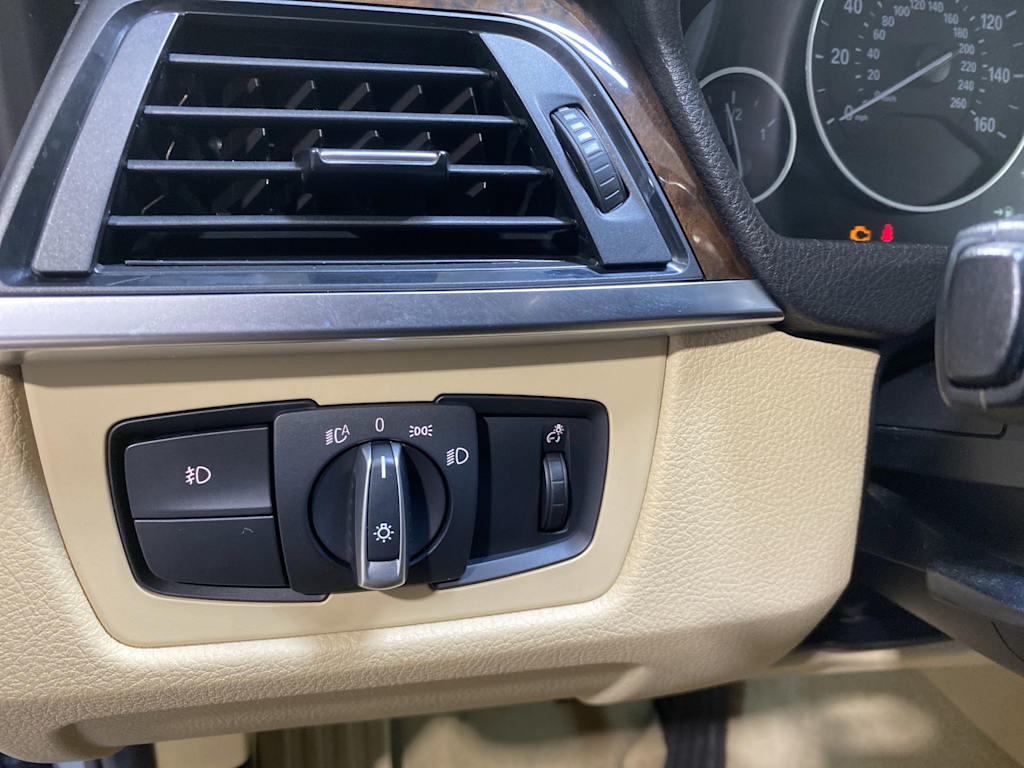 Thumbnail: 2014 BMW 3 Series - 24