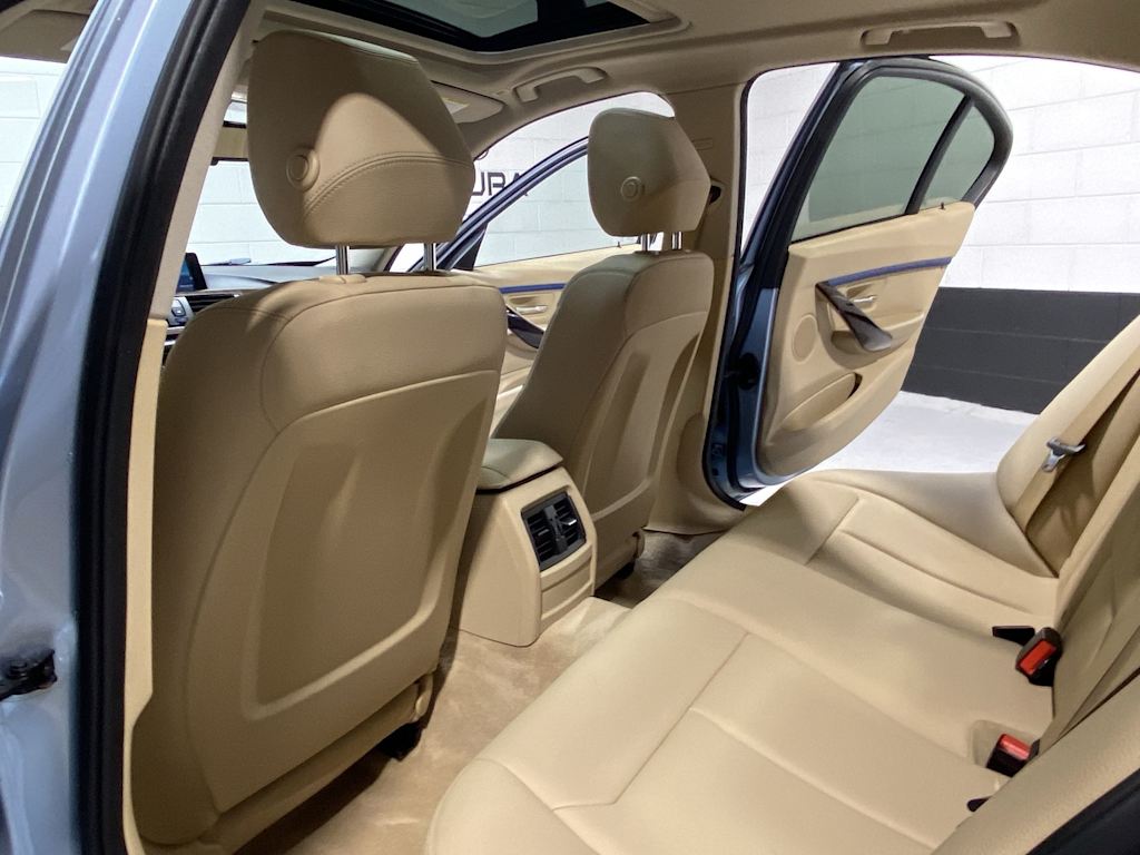 Thumbnail: 2014 BMW 3 Series - 12