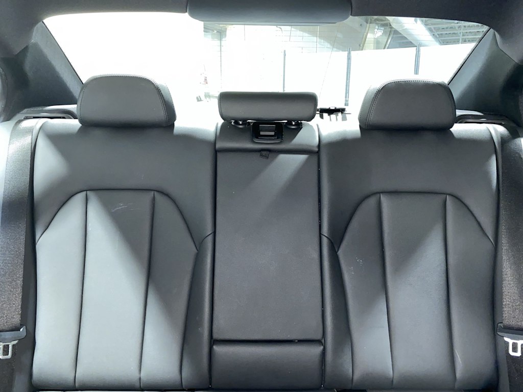 Thumbnail: 2019 BMW 3 Series - 24