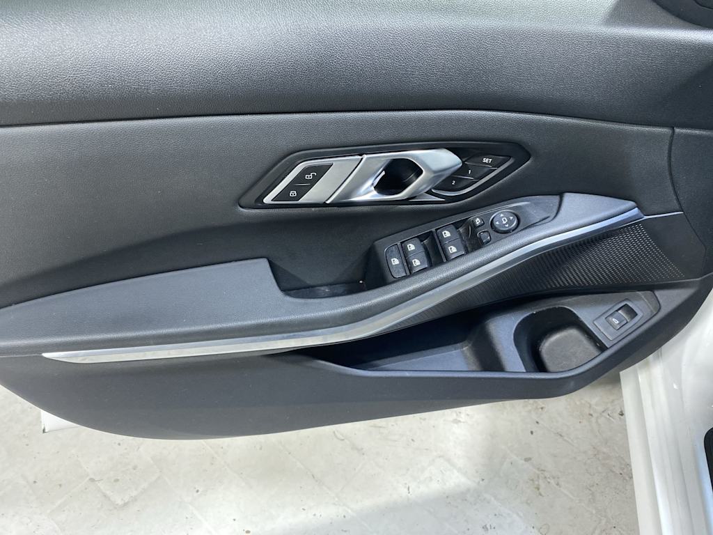 Thumbnail: 2019 BMW 3 Series - 22