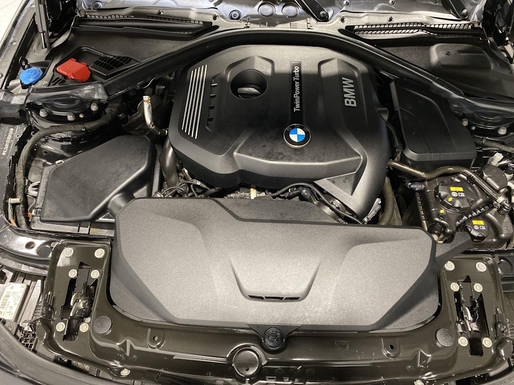 2018 BMW 3 Series 330xi 8