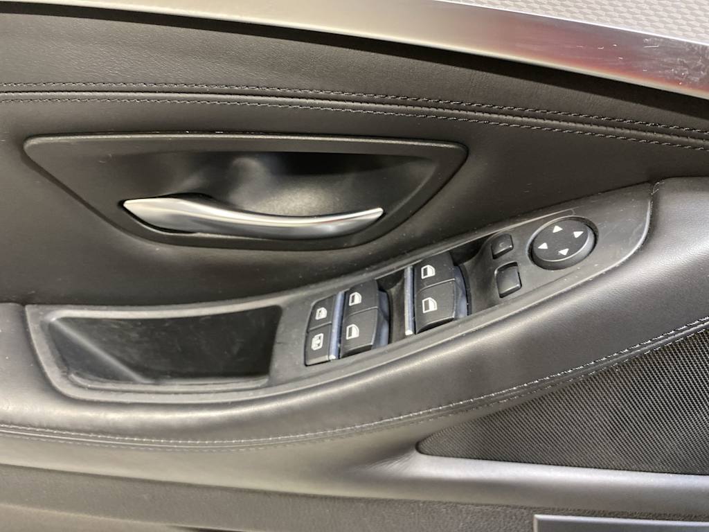 Thumbnail: 2016 BMW 5 Series - 23