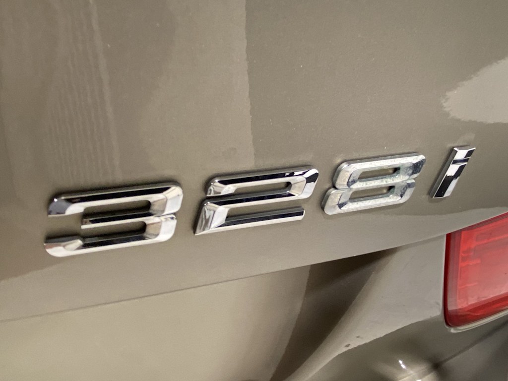 Thumbnail: 2012 BMW 3 Series - 7