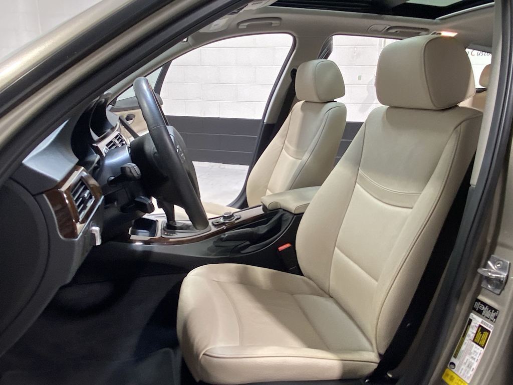 Thumbnail: 2012 BMW 3 Series - 12